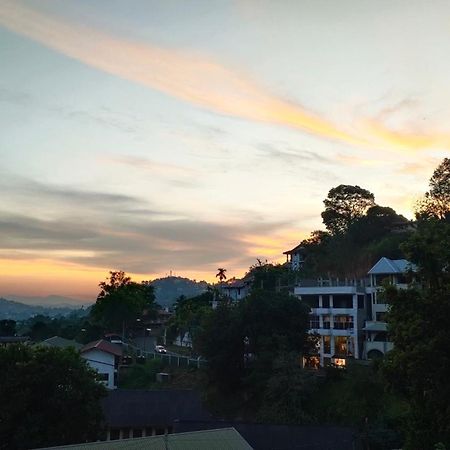 Marvel Hills Kandy Exteriér fotografie