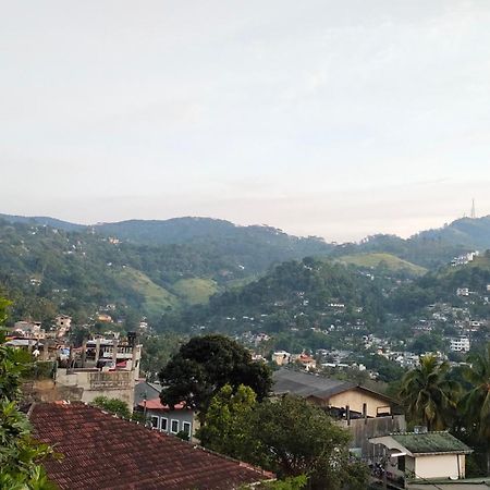 Marvel Hills Kandy Exteriér fotografie