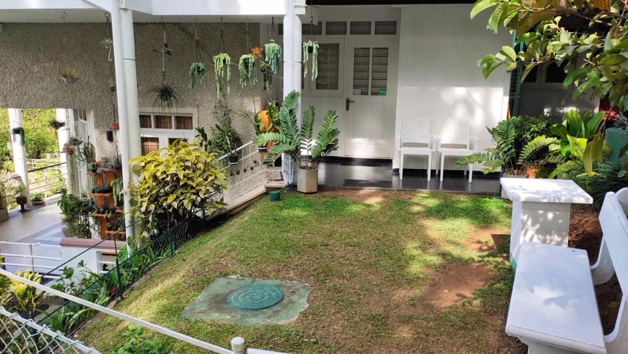 Marvel Hills Kandy Exteriér fotografie