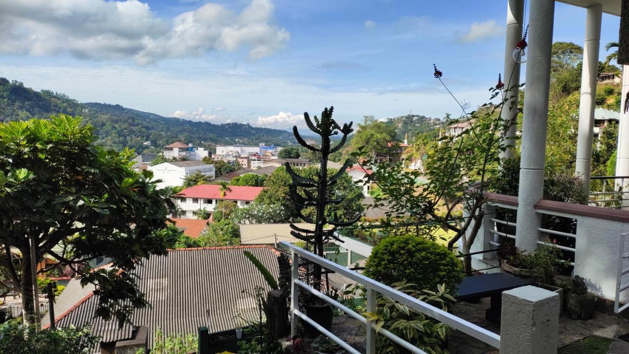 Marvel Hills Kandy Exteriér fotografie