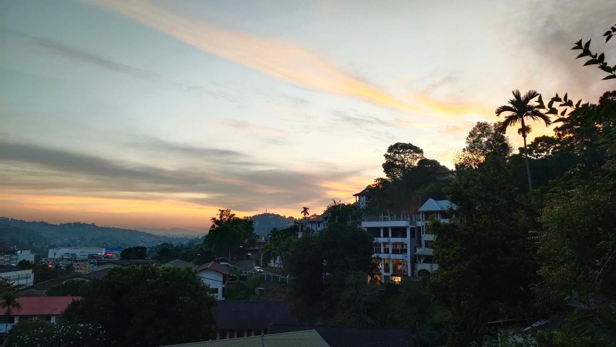 Marvel Hills Kandy Exteriér fotografie