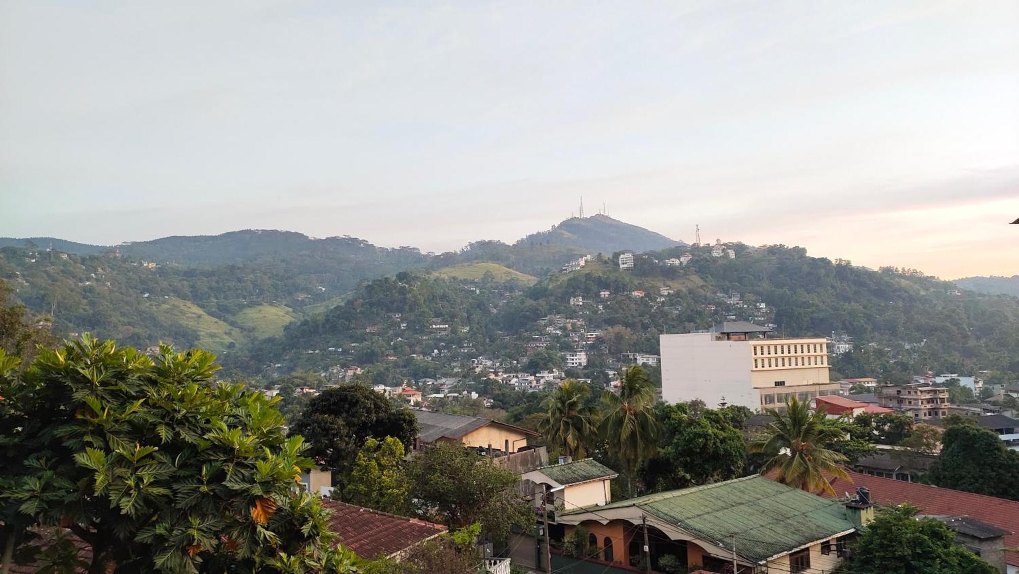Marvel Hills Kandy Exteriér fotografie