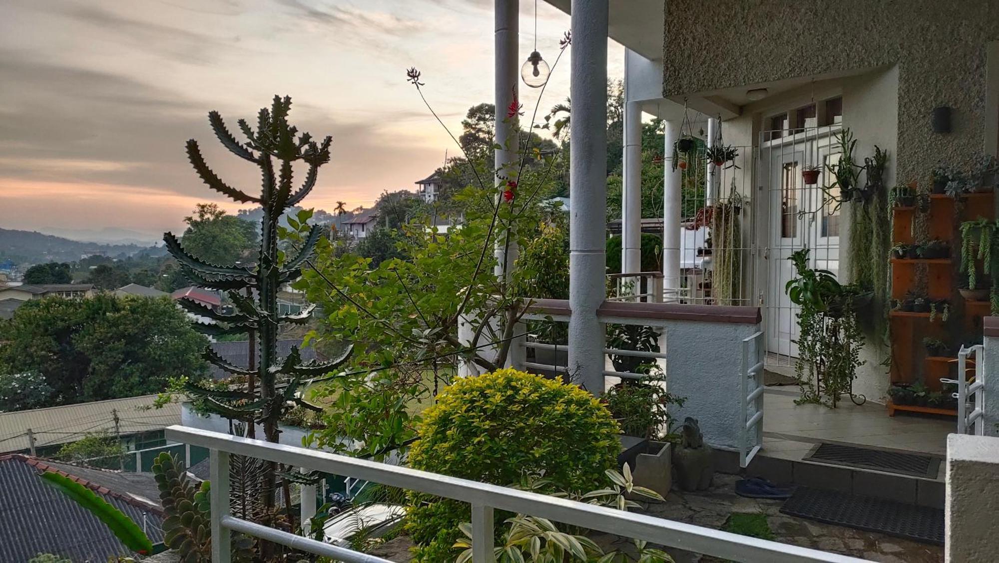 Marvel Hills Kandy Exteriér fotografie
